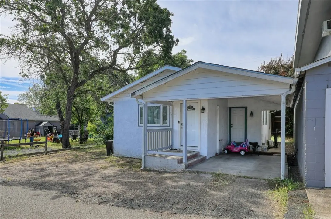 Single Family Residence for sale at 65 Lily Cove, Lakeport, CA featuring 2 beds and 1 bath