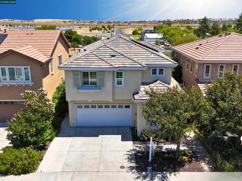 Single Family Residence for sale at 5311 Gramercy Cir, Fairfield, CA featuring 5 beds and 4 baths