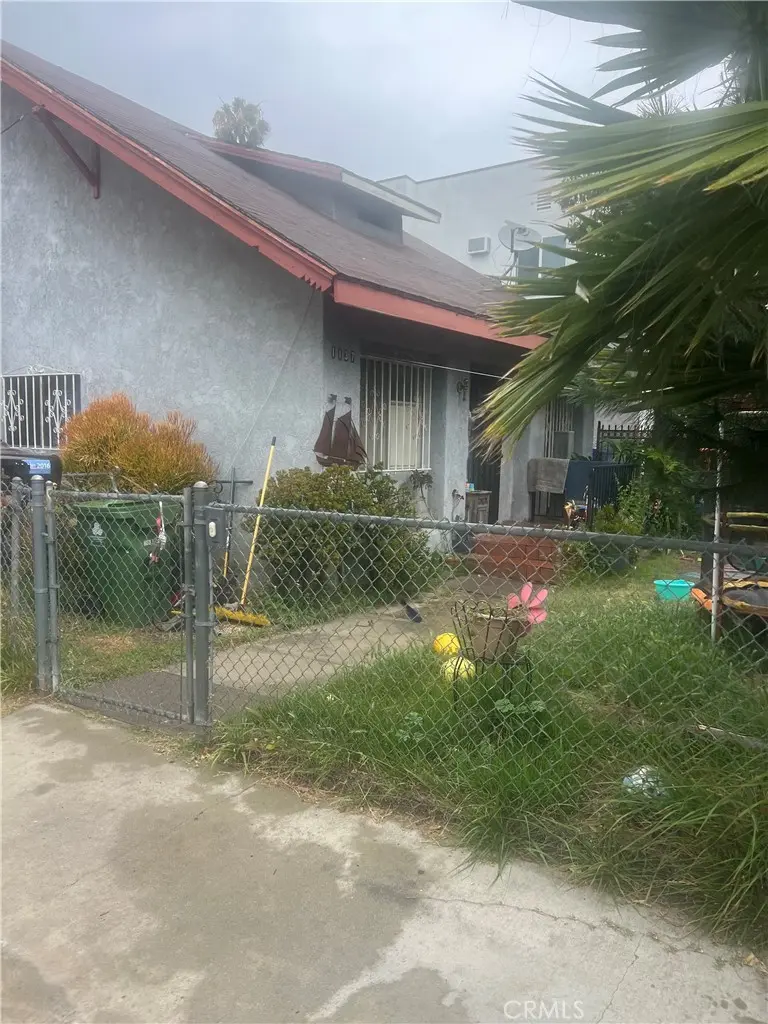 1137 N Ardmore, Hollywood Hills East, CA — listing photo 1
