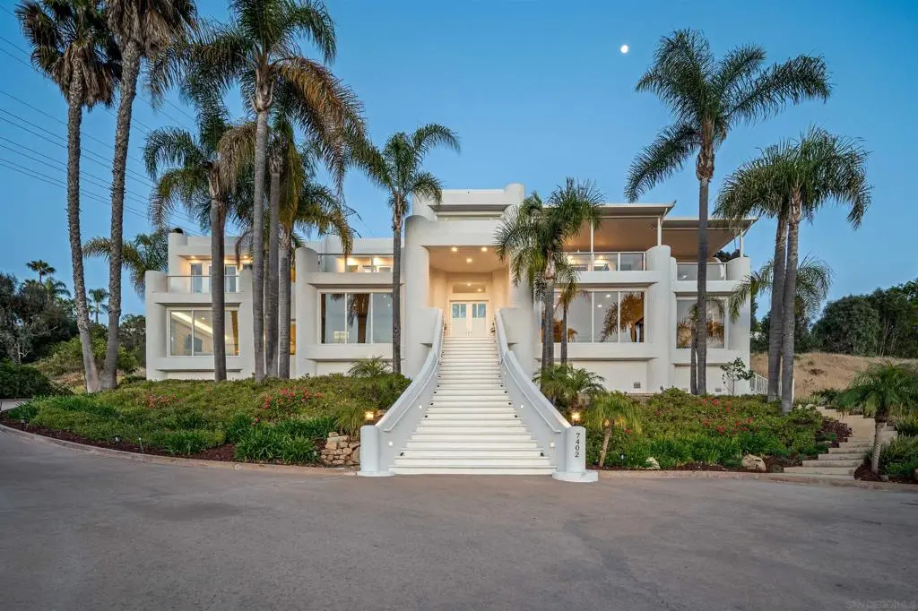 Single Family Residence for sale at 7402 Cadencia St, Carlsbad, CA featuring 6 beds and 7 baths