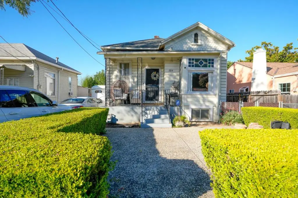 Single Family Residence for sale at 204 N 24th Street, San Jose, CA featuring 3 beds and 2 baths