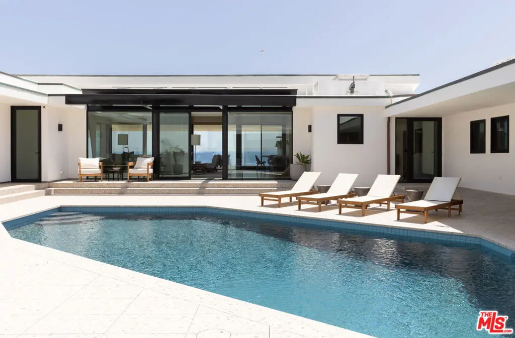Single Family Residence for rent at 31388 Broad Beach Road, Malibu, CA featuring 5 beds and 6 baths