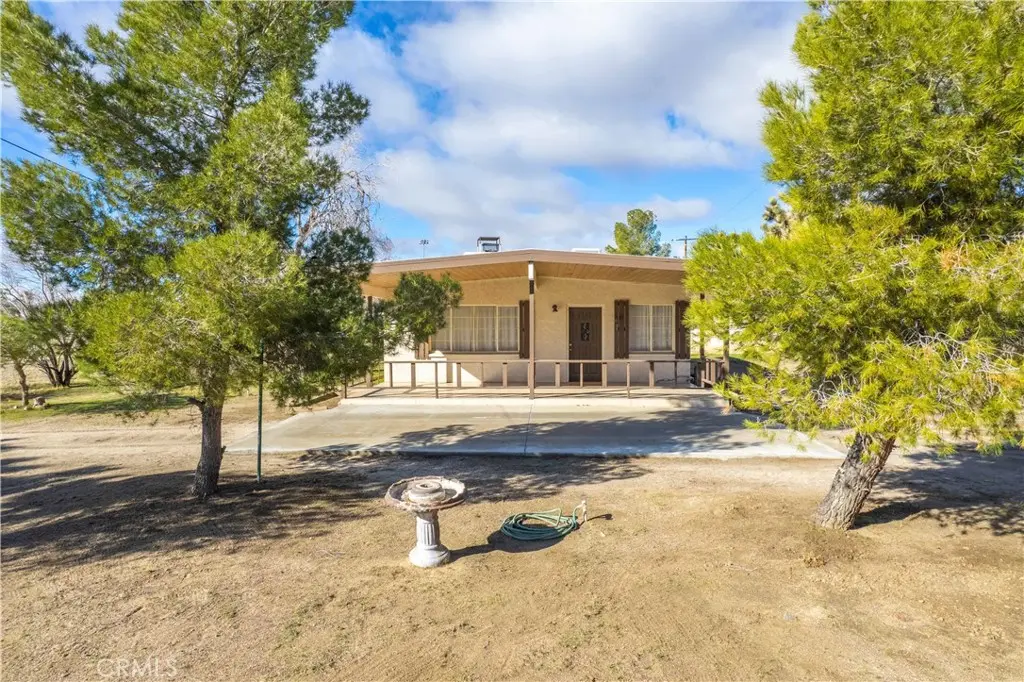 6936 Grand Avenue, Yucca Valley, CA — listing photo 1