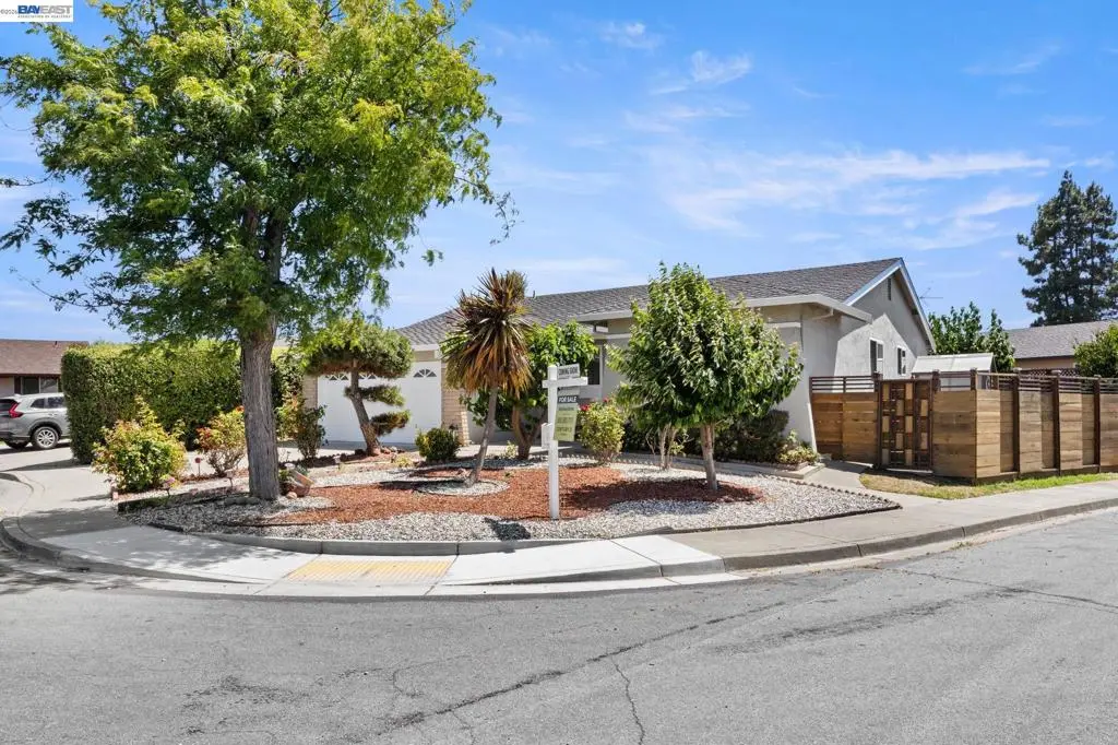 Single Family Residence for sale at 3207 DEFOE CT., Fremont, CA featuring 3 beds and 2 baths