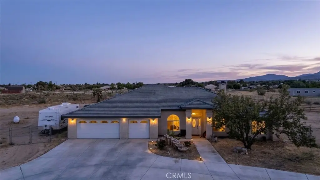 11671 Desert View, Pinon Hills, CA — listing photo 1