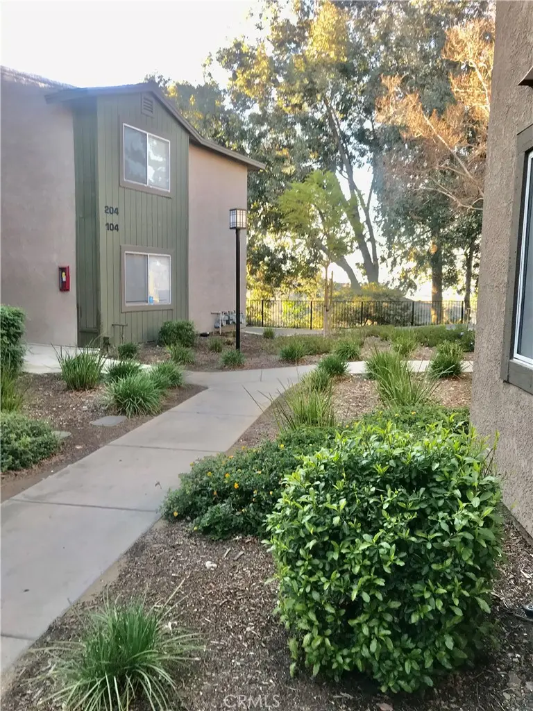 Condominium for sale at 2612 Avenida Del Vista 203, Corona, CA featuring 1 bed and 1 bath