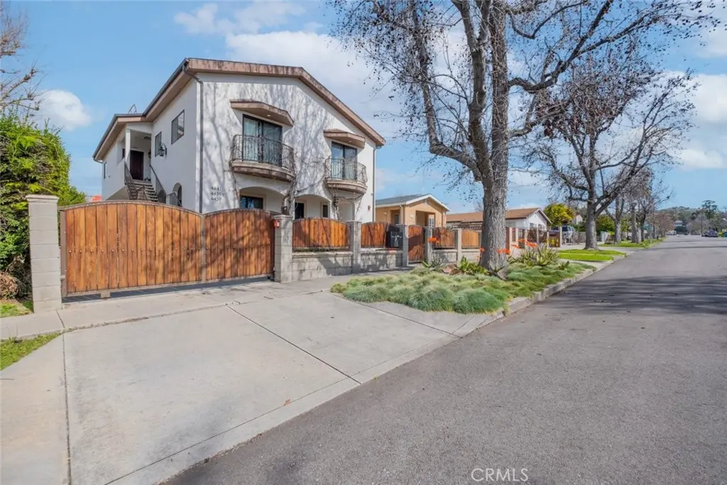 Residential Lease for rent at 4441 Alumni Avenue, Los Angeles, Los Angeles County, CA featuring 3 beds and 2 baths