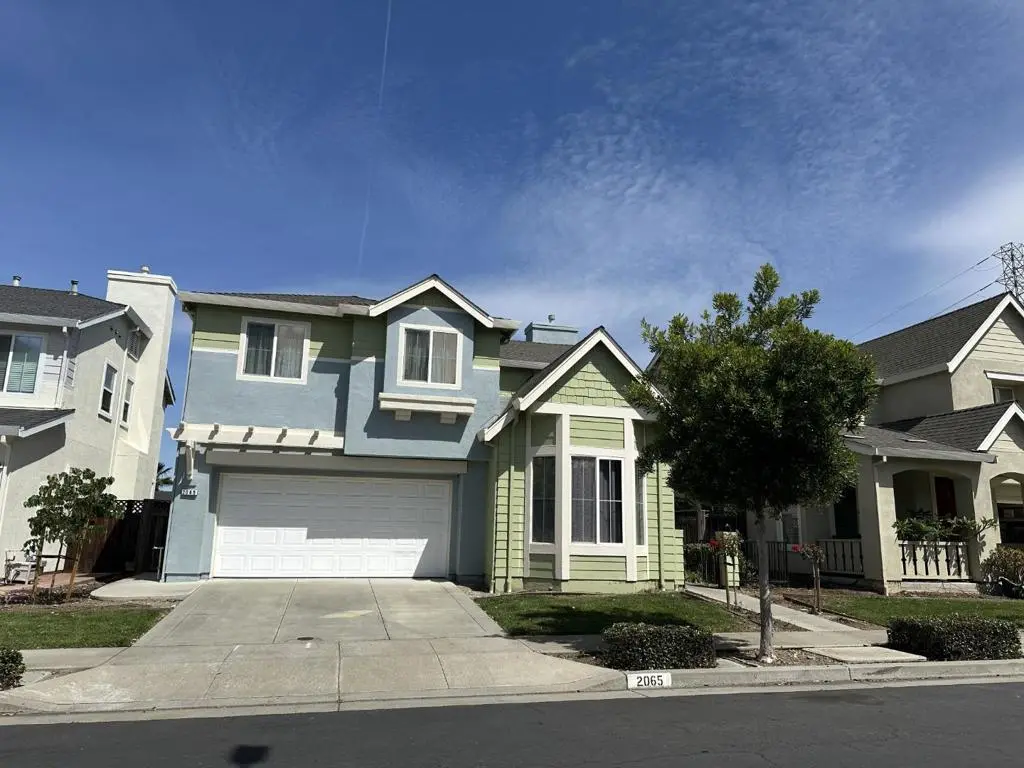 Residential Lease for rent at 2065 Mckenzie Place, San Jose, CA featuring 3 beds and 3 baths