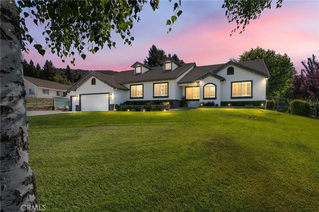 13747 Meadow View Lane, Yucaipa, CA — listing photo 1