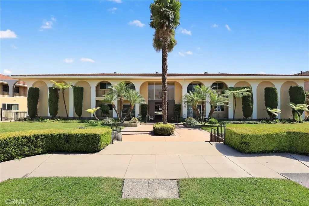 Condominium for sale at 630 W Huntington Drive 216, Arcadia, CA featuring 3 beds and 2 baths