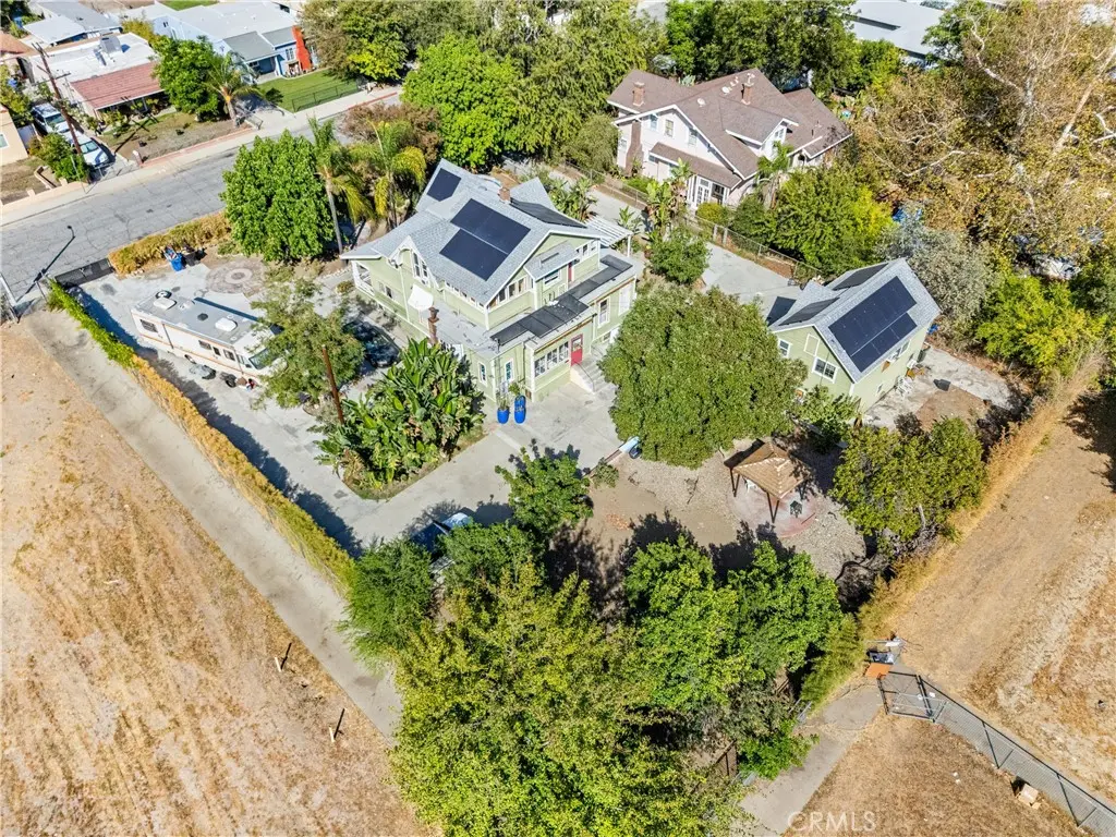 850 E Columbia, Pomona, CA — listing photo 1
