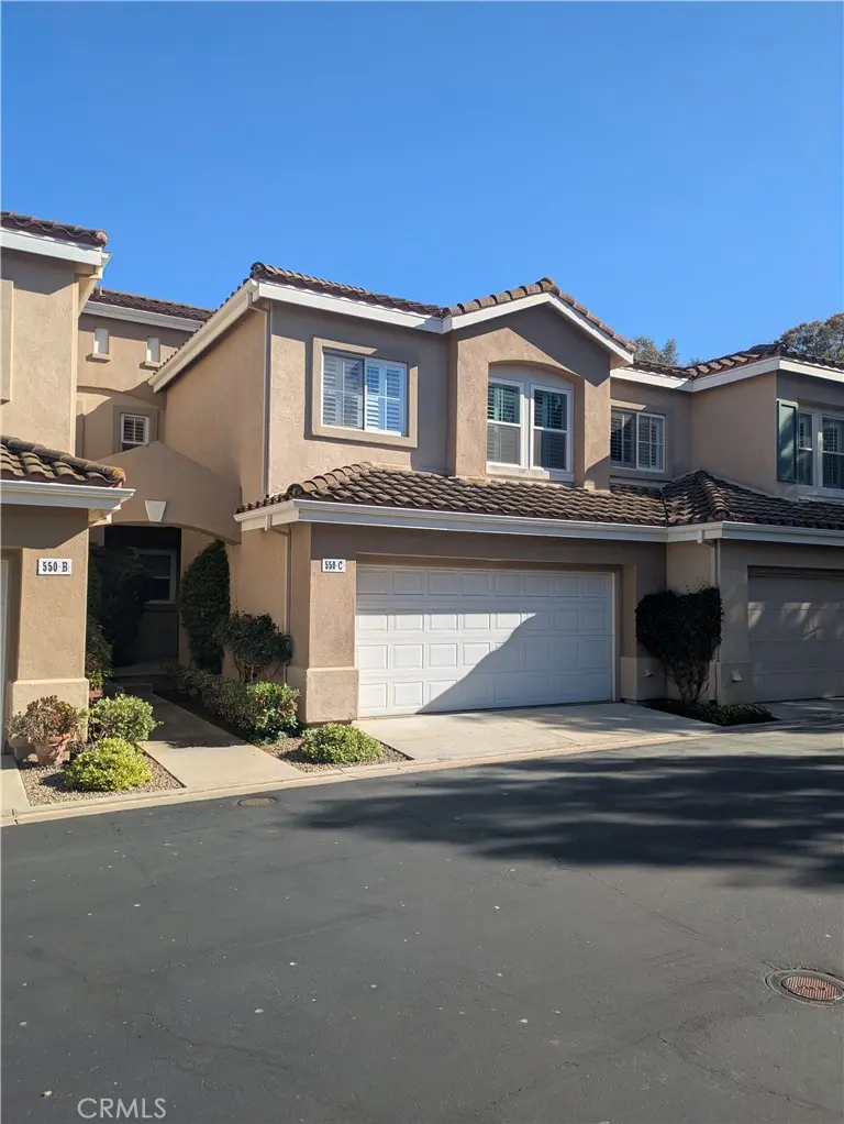 Townhouse for sale at 550 Lorabel Way C, Simi Valley, CA featuring 3 beds and 3 baths