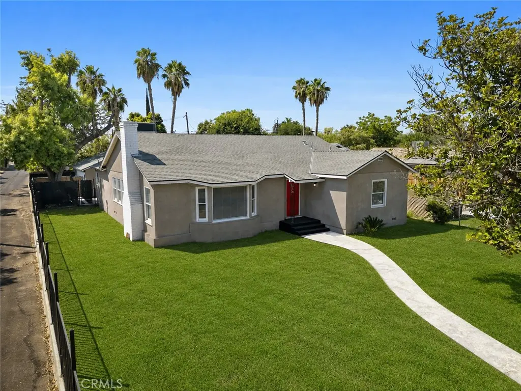 Single Family Residence for sale at 135 A, Bakersfield, CA featuring 3 beds and 1 bath