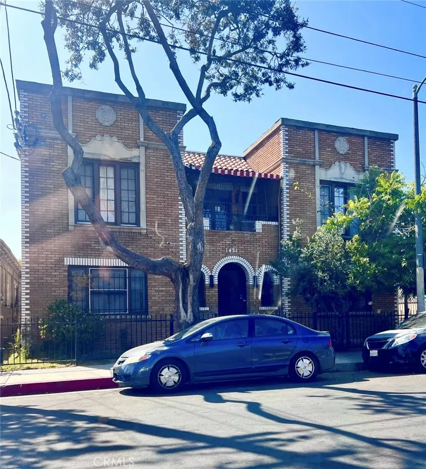 Residential Lease for rent at 1421 S Valencia Street, Los Angeles, Los Angeles County, CA and 1 bath