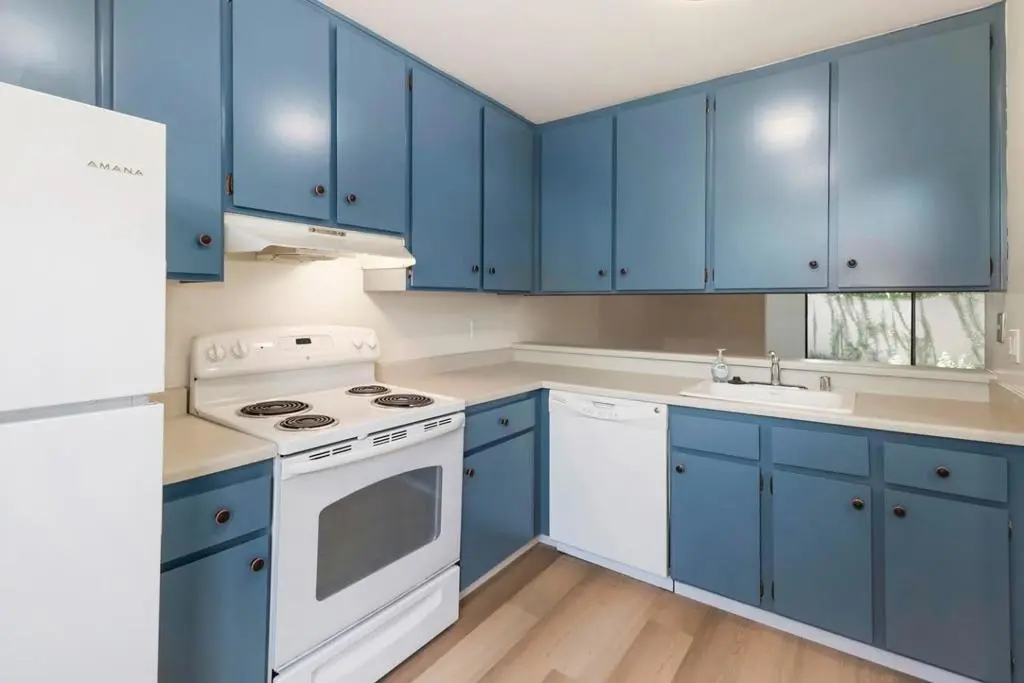 Condominium for sale at 701 Woodside Lane 4, Sacramento, CA featuring 2 beds and 2 baths