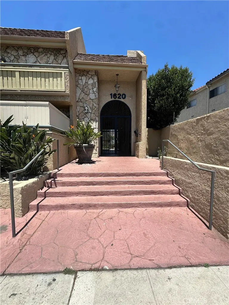 1620 N San Fernando 27, Burbank, CA — listing photo 1