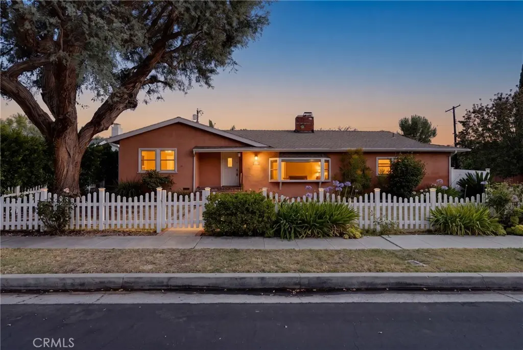 23728 Bessemer, Woodland Hills, CA — listing photo 1