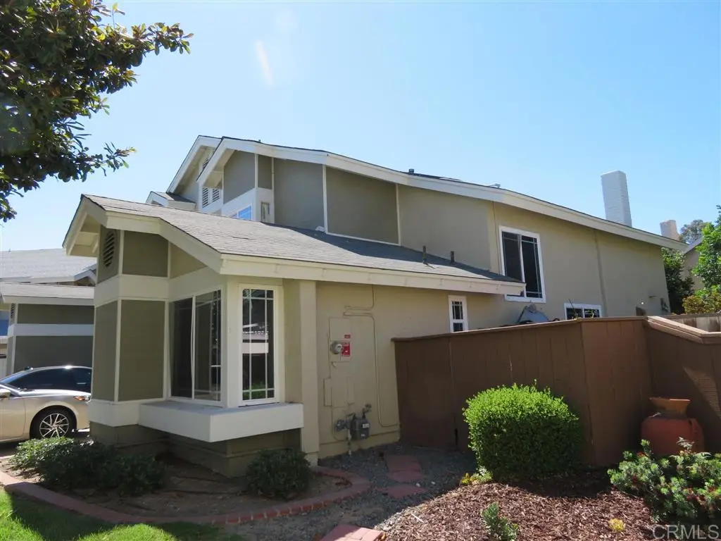 Townhouse for rent at 7037 Attleborough Ct, San Diego, CA featuring 3 beds and 3 baths