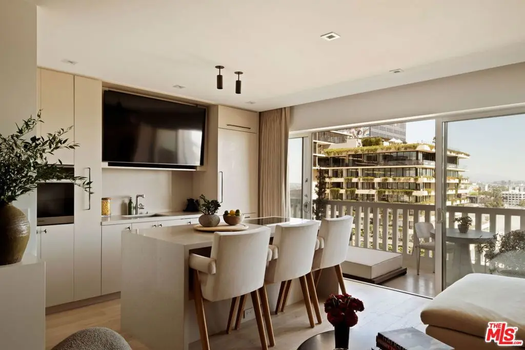 999 N Doheny Drive 807, West Hollywood, CA — listing photo 1