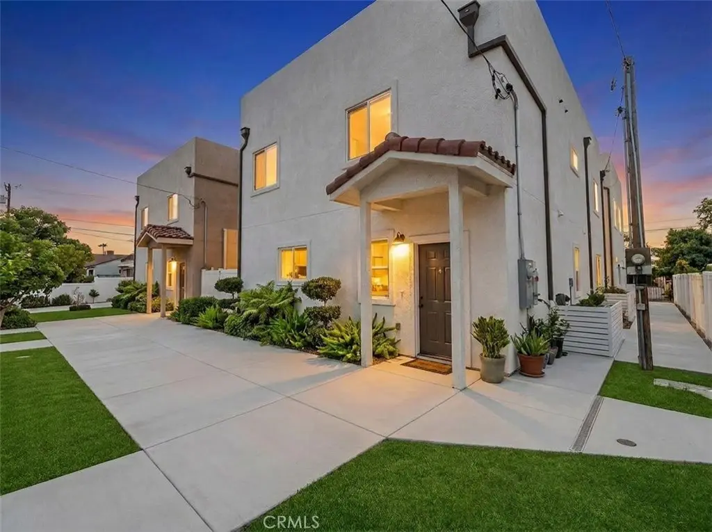 16623 Lake Avenue, Paramount, CA — listing photo 1