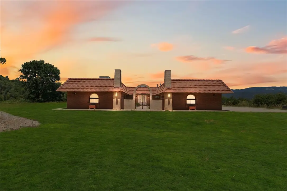 38720 Highway 41, Oakhurst, CA — listing photo 1
