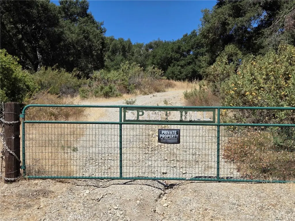 0 Pineview, Canyon Country, CA — listing photo 1