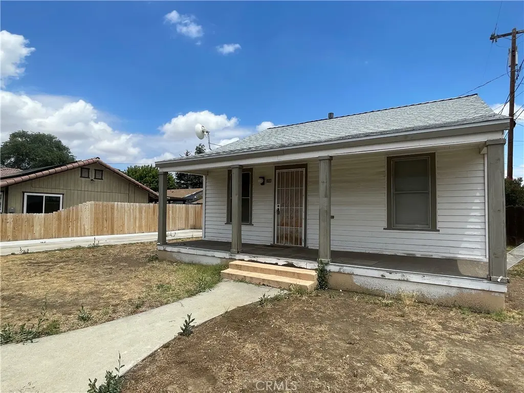 Single Family Residence for sale at 356 California Street, Coalinga, CA featuring 2 beds and 1 bath