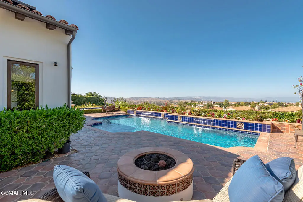 Single Family Residence for sale at 25581 Prado De Azul, Calabasas, CA featuring 4 beds and 5 baths