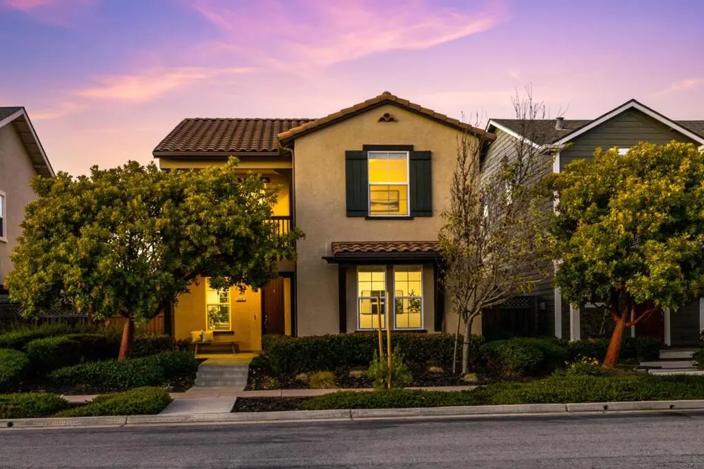 18587 Mcclellan Circle, Marina, CA — listing photo 1