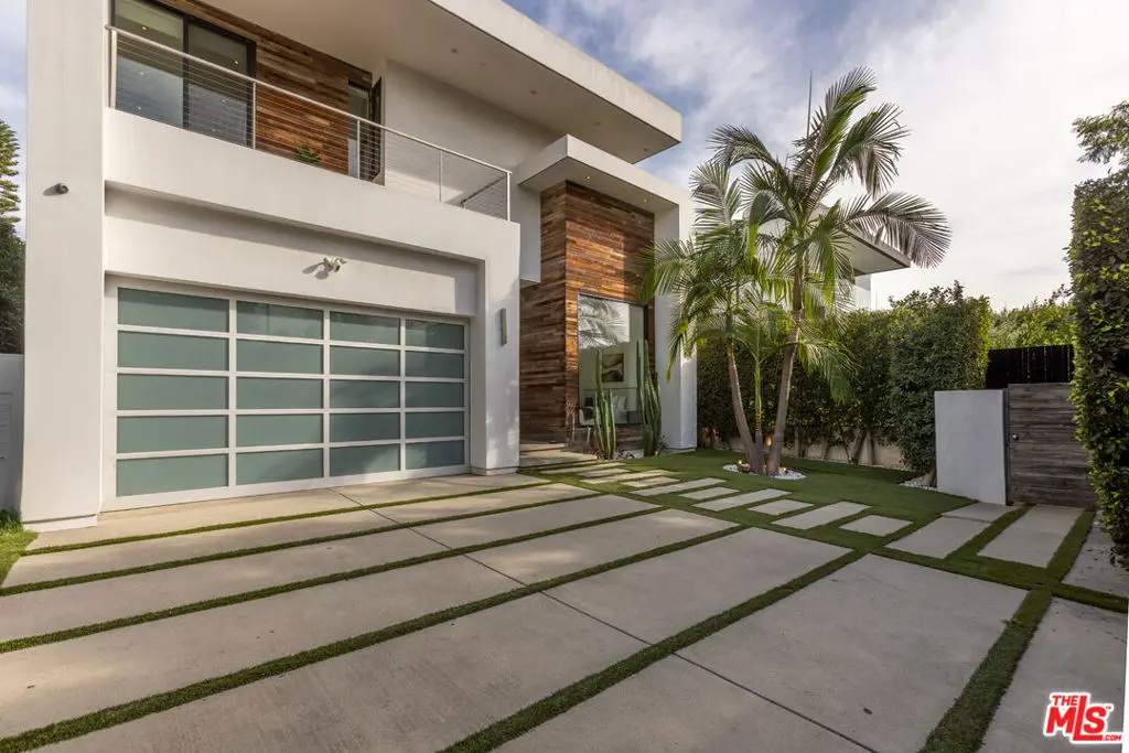 Single Family Residence for sale at 132 N Laurel Avenue, Los Angeles, CA featuring 5 beds and 6 baths