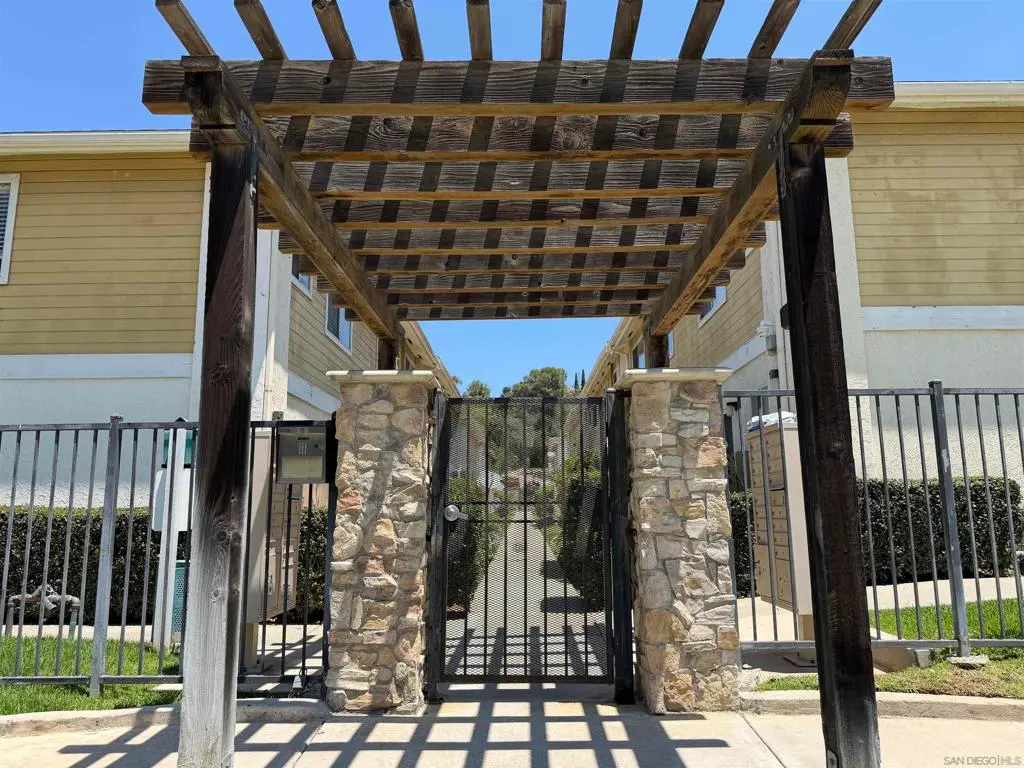 9220 Kenwood F, Spring Valley, CA — listing photo 1