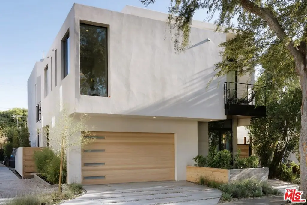 Single Family Residence for sale at 8906 Hubbard Street, Culver City, CA featuring 6 beds and 5 baths
