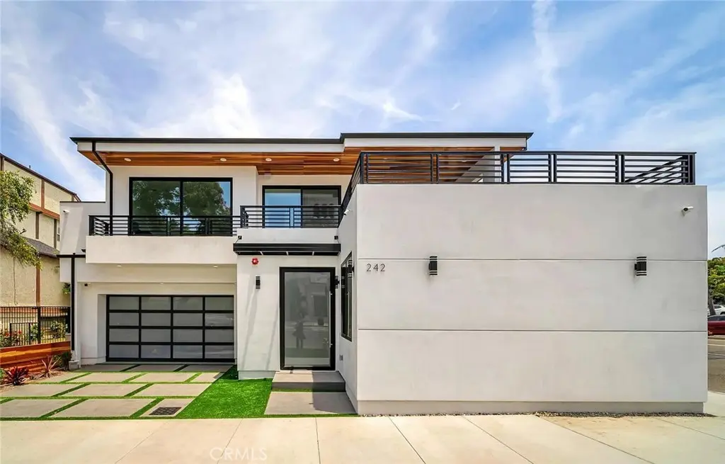 Single Family Residence for rent at 242 S Broadway, Redondo Beach, CA featuring 6 beds and 6 baths