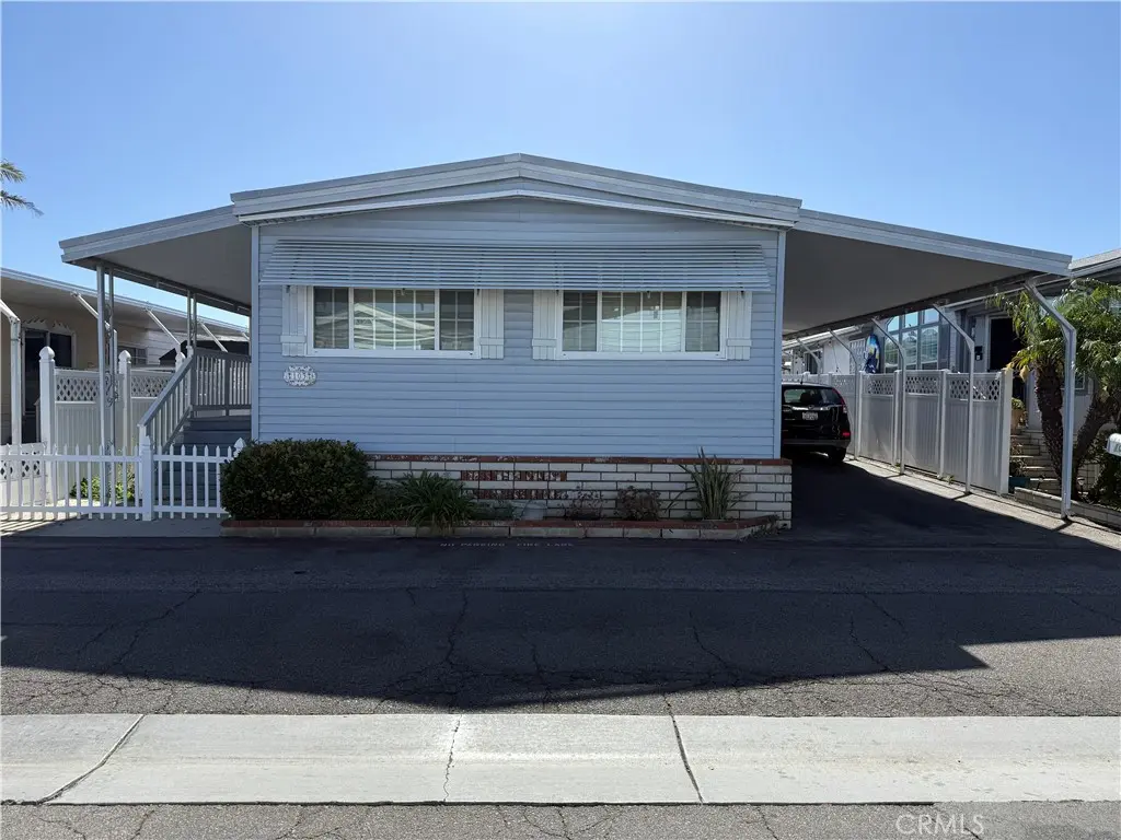 20701 Beach 103, Huntington Beach, CA — listing photo 1