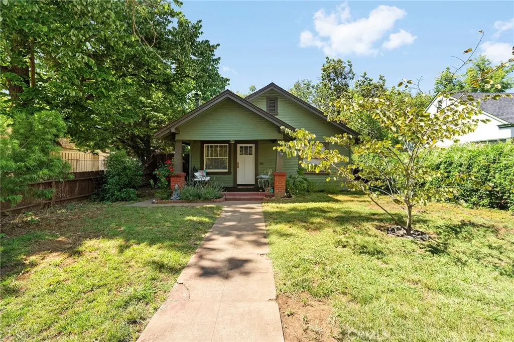 Single Family Residence for sale at 1178 E 8th Street, Chico, CA featuring 2 beds and 1 bath