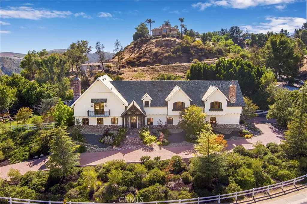Residential Lease for rent at 85 Saddlebow Road, Bell Canyon, Ventura County, CA featuring 5 beds and 5 baths