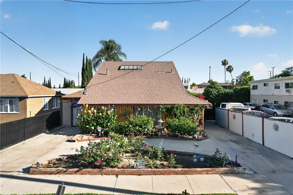 16042 Kittridge, Van Nuys, CA — listing photo 1