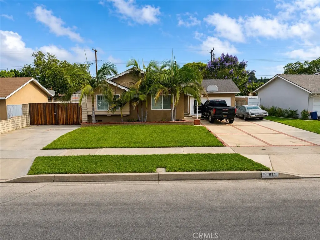 Single Family Residence for sale at 811 E Saint James Avenue, Orange, CA featuring 3 beds and 2 baths