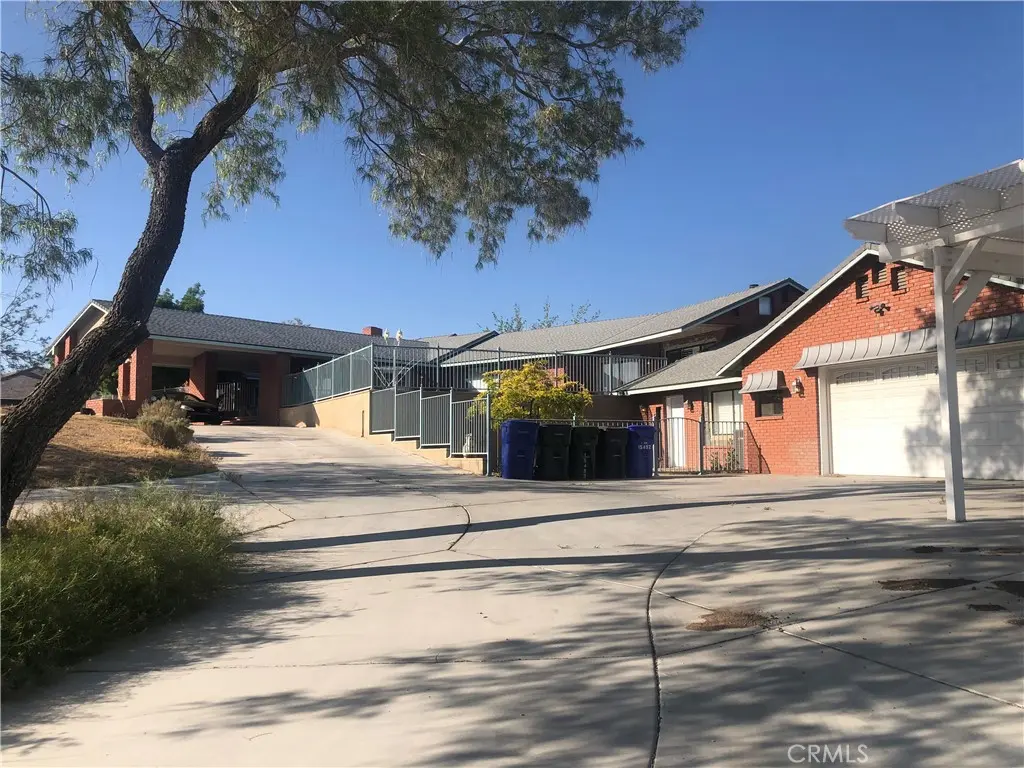 15492 Lenca, Apple Valley, CA — listing photo 1