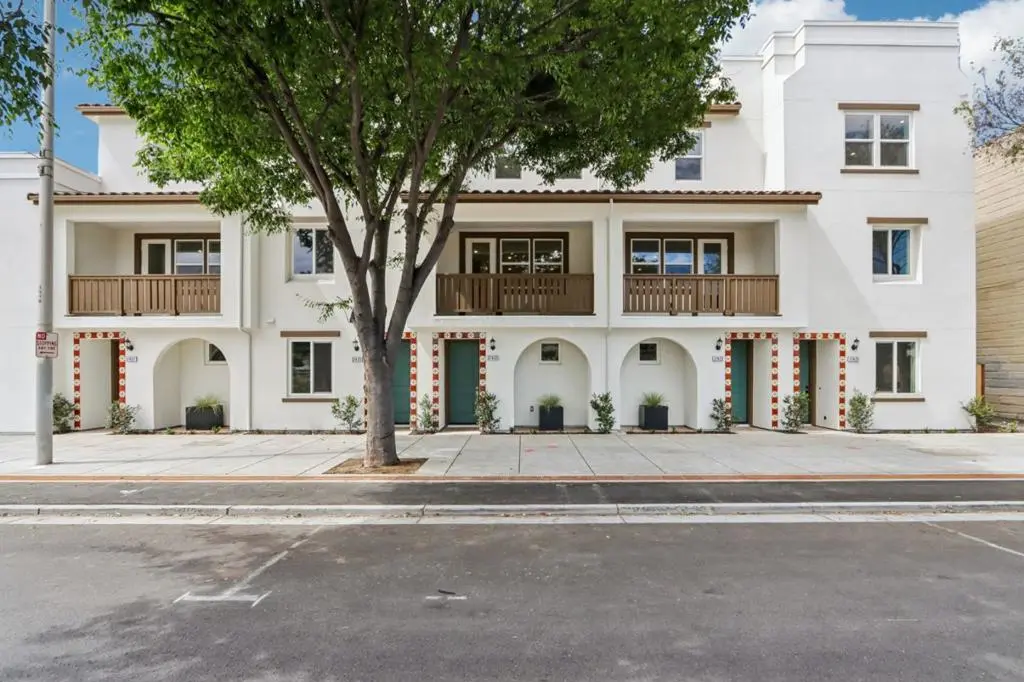 Townhouse for sale at 37431 Fremont Boulevard, Fremont, CA featuring 2 beds and 3 baths