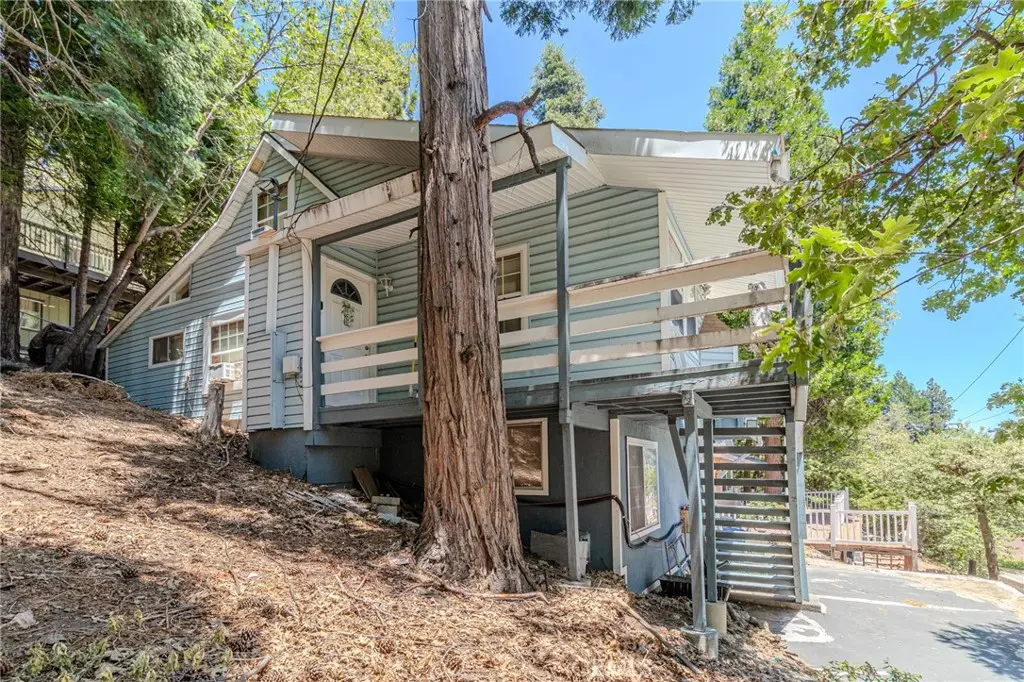 1223 Bear Springs, Rimforest, CA — listing photo 1