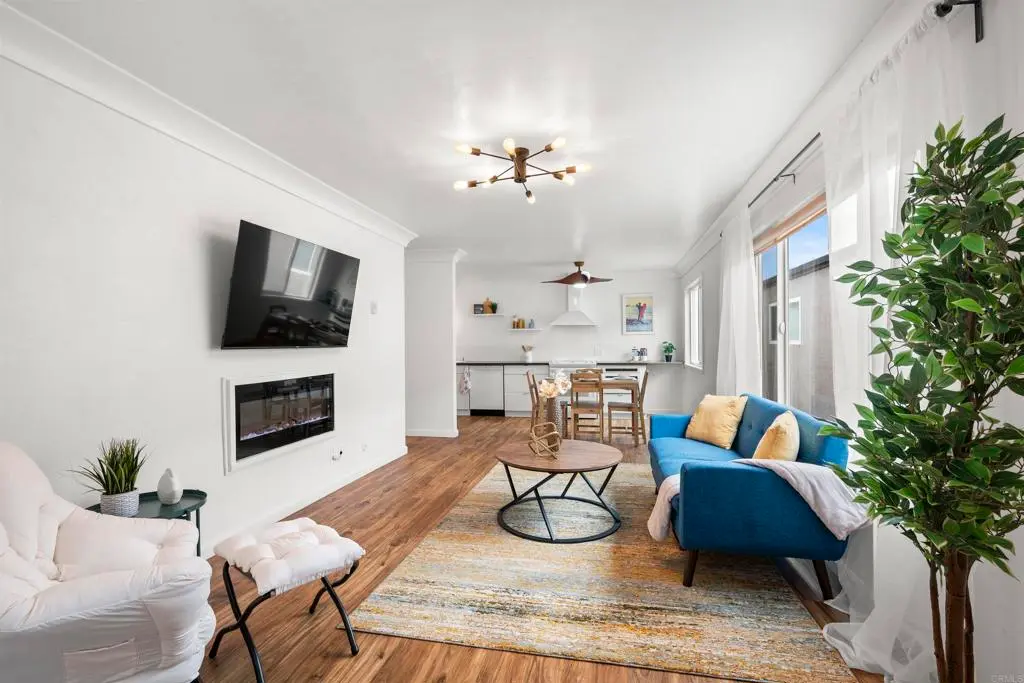 1460 Seacoast Drive 11, Imperial Beach, CA — listing photo 1