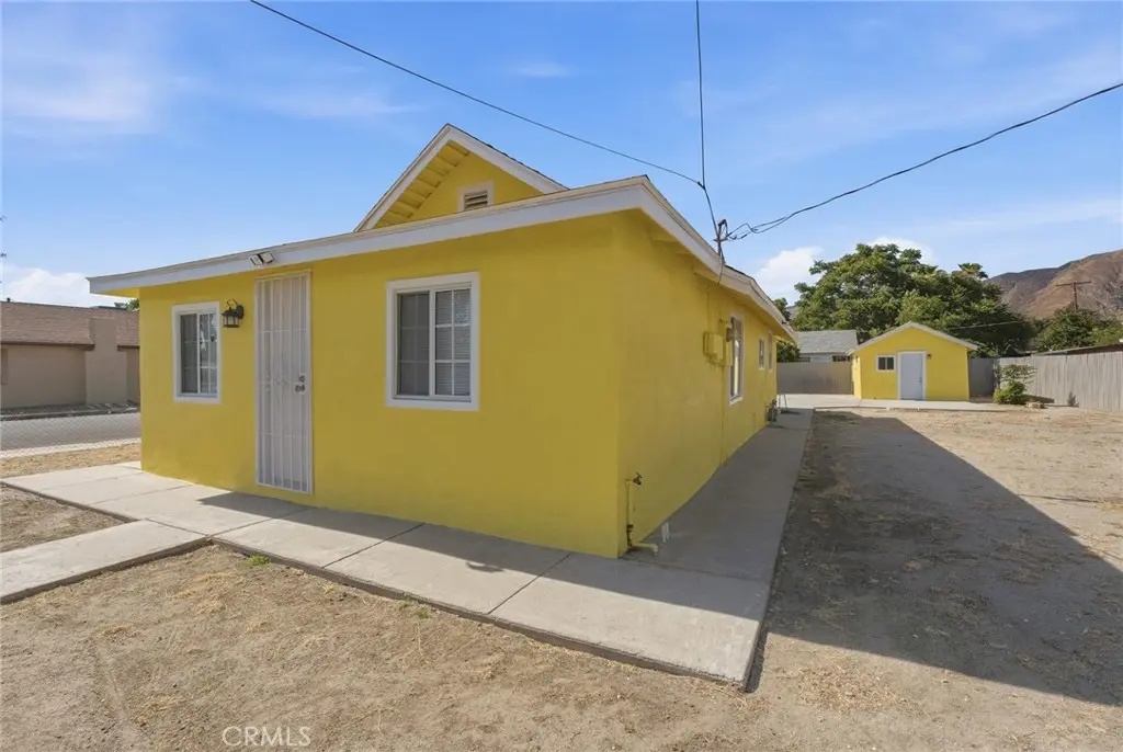 Single Family Residence for sale at 359 E 1st, San Jacinto, CA featuring 2 beds and 1 bath