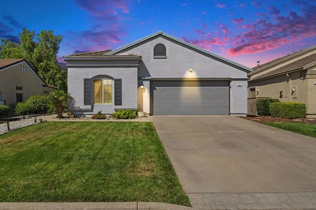 Single Family Residence for sale at 571 Central Park Place, Brentwood, CA featuring 2 beds and 2 baths
