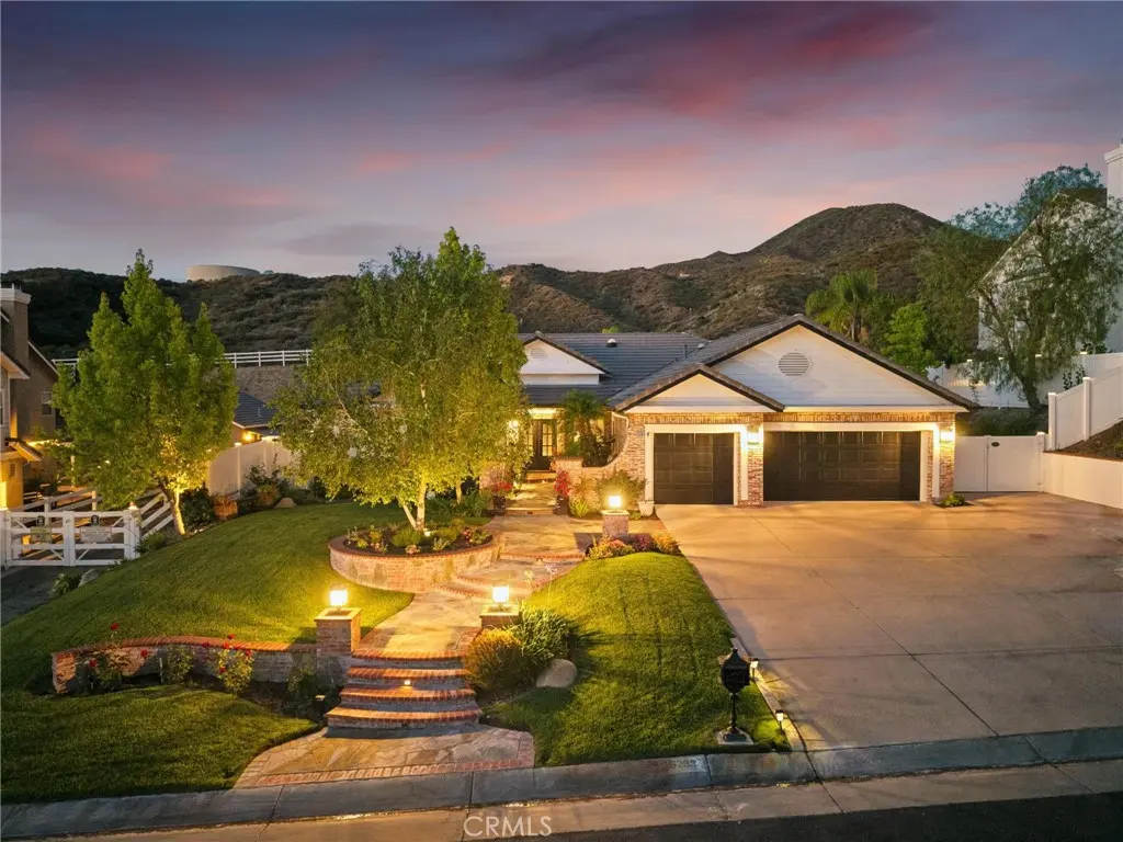 15263 Saddleback, Canyon Country, CA — listing photo 1