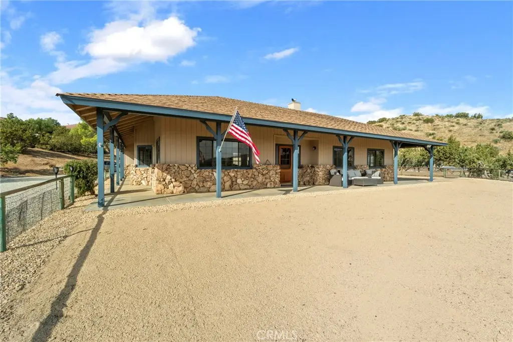 6535 Juniper Crest Road, Agua Dulce, CA — listing photo 1