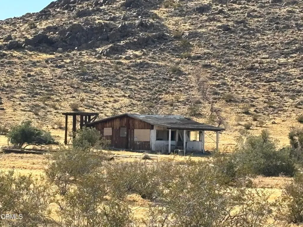 11726 Jasper Avenue, Lucerne Valley, CA — listing photo 1