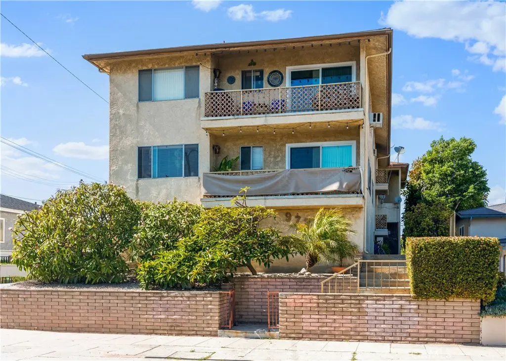 972 W 14th 3, San Pedro, CA — listing photo 1