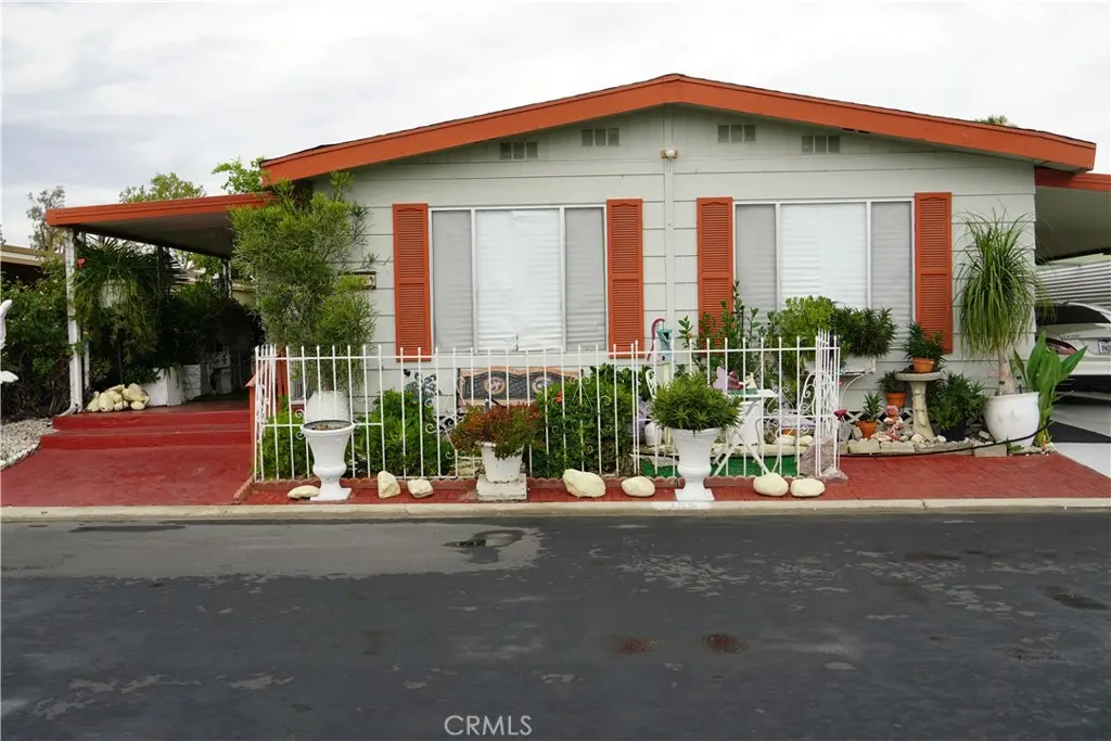 Manufactured In Park for sale at 601 N Kirby 385, Hemet, CA featuring 2 beds and 2 baths