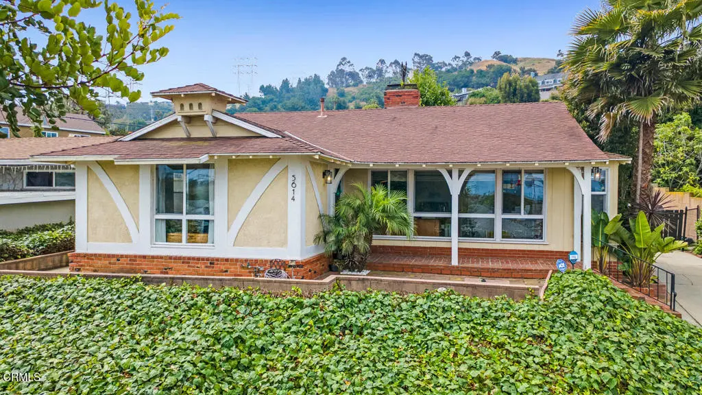 Residential Lease for rent at 5614 Coliseum Street, Los Angeles, Los Angeles County, CA featuring 3 beds and 2 baths
